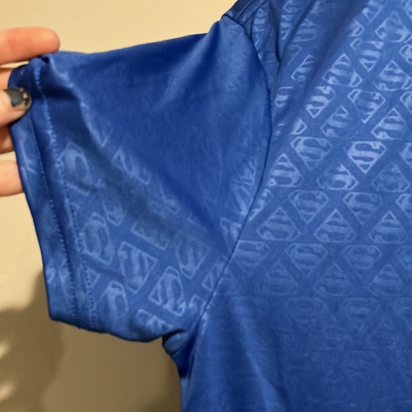 Superman T-Shirt - Picture 6 of 9